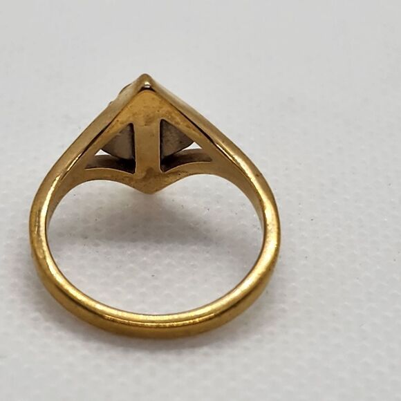 Vintage Avon Gold Tone, Blue Opalescent, & Rhinestones Ring - Picture 6 of 7